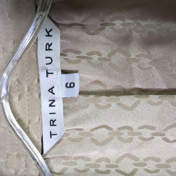 TRINA TURK* size 6 faux wrap belted long sleeve champagne chain print silk dress - Picture 6 of 17